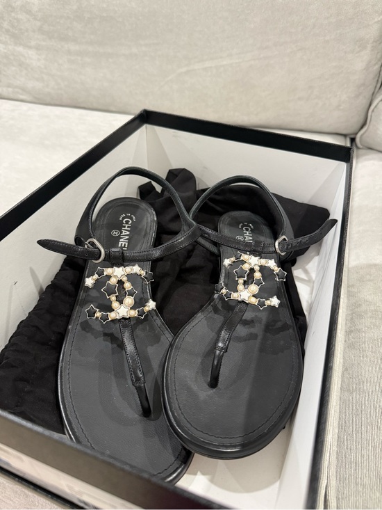 CHANEL Shoes - CHANEL Black Leather T-Strap Sandals with Pearl-Embellished CC